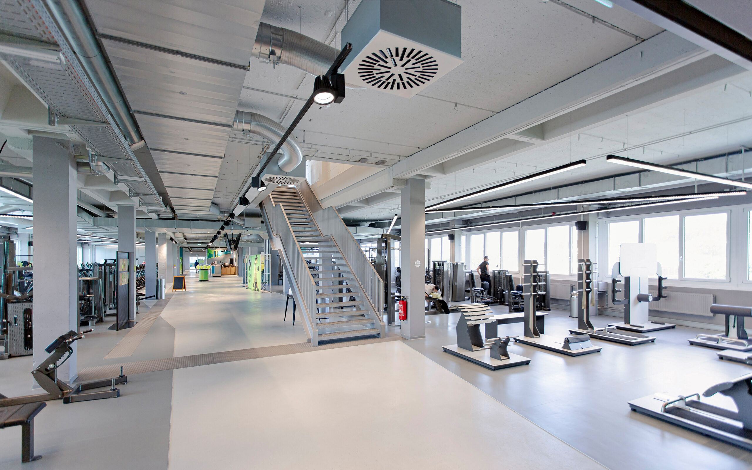 INJOY XPRESS Fitnessstudio