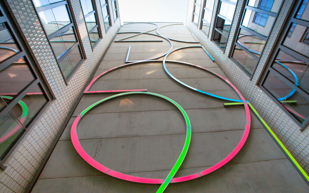 Lichtskulptur Innenhof