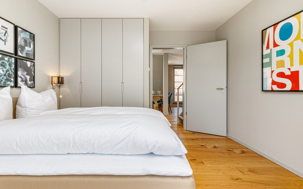 möbliertes Schlafzimmer