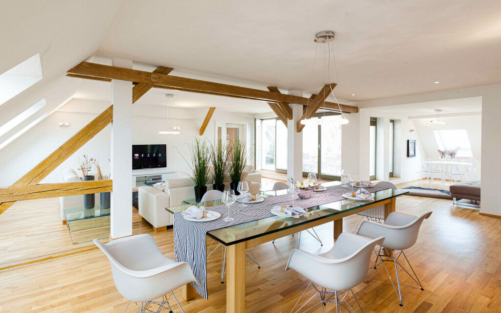 Dacheschoss, modernes Esszimmer